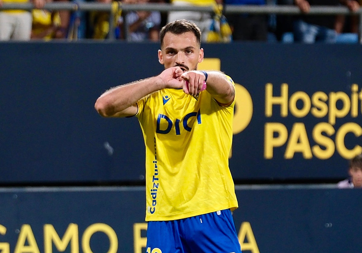 El Cádiz CF es el nuevo líder de LaLiga Hypermotion.