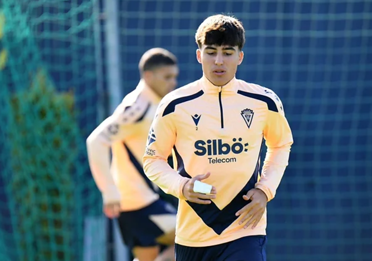 Juan Díaz, durante un entrenamiento con el primer equipo