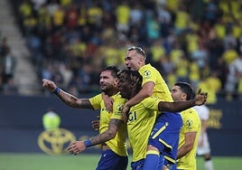 Víctor Aznar ironiza  con el gol anulado a Kovacevic