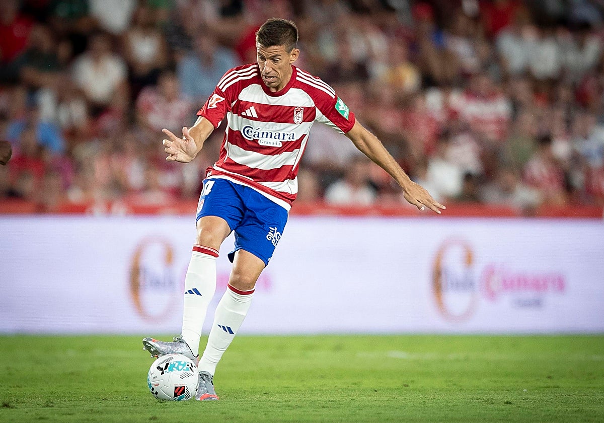 Alcaraz, el talismán del Granada que no quiere hablar mal del Cádiz CF