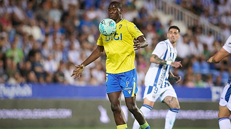 El centrocampista maliense Moussa Diakité.