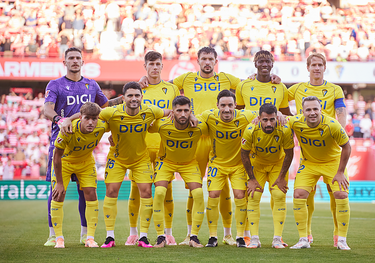Once del Cádiz ante el Granada