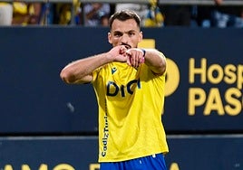 El Cádiz CF quiere volver a conectarse en Los Cármenes (Previa)