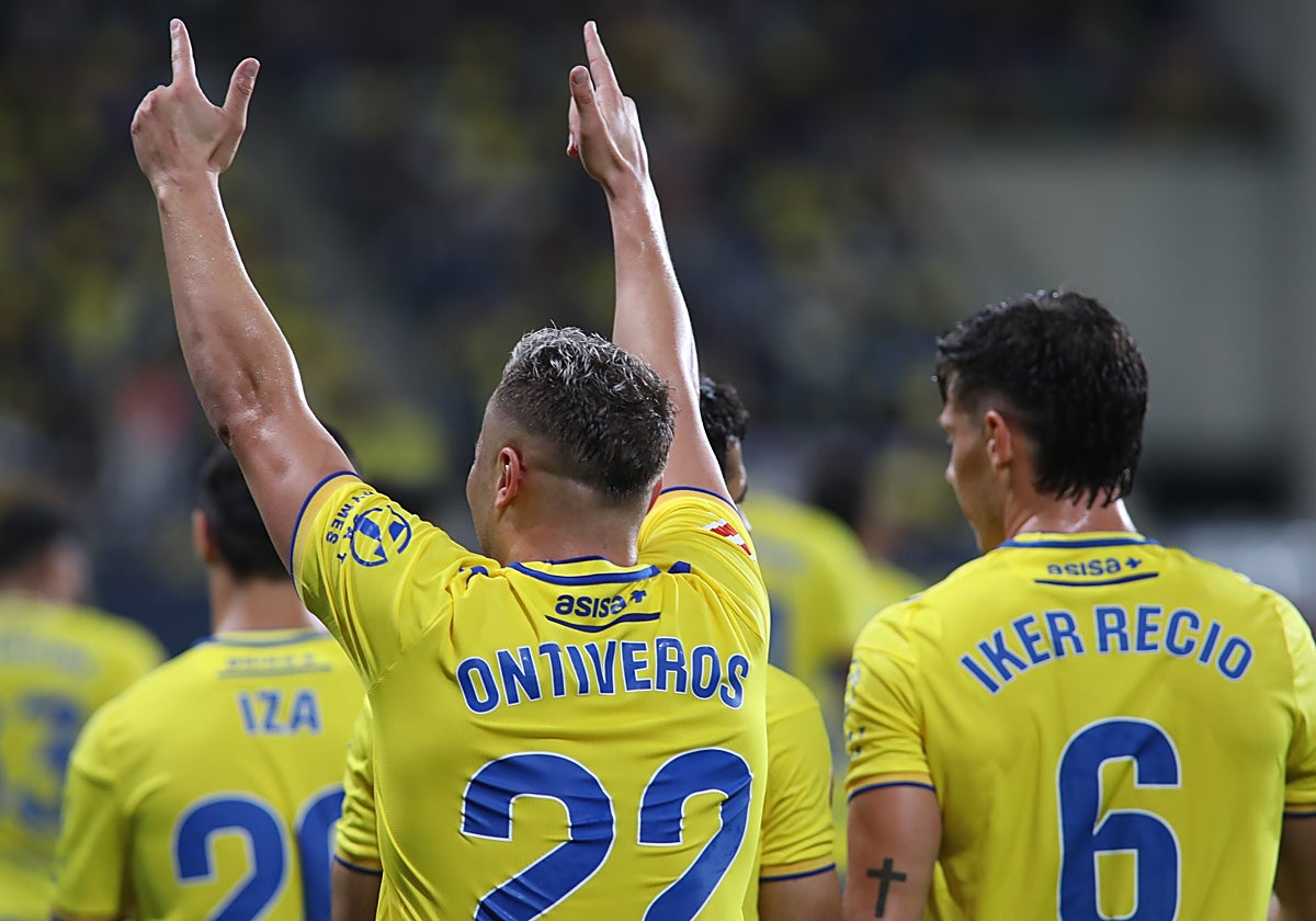 El Cádiz CF visita al Granada.