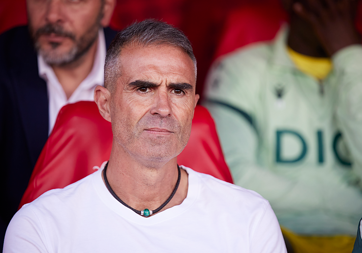 Garitano, durante el Granada - Cádiz