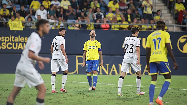 Imagen interior del Estadio del Cádiz CF.
