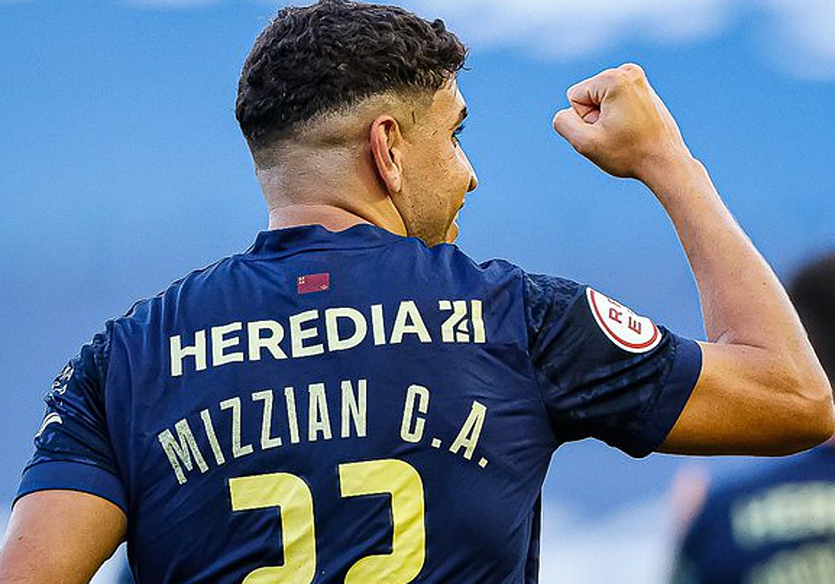 Mizzian anotó uno de los goles del UCAM ante el Estepona.