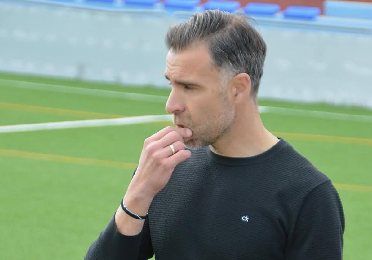 Alberto Cifuentes ya no es el entrenador del Melilla.