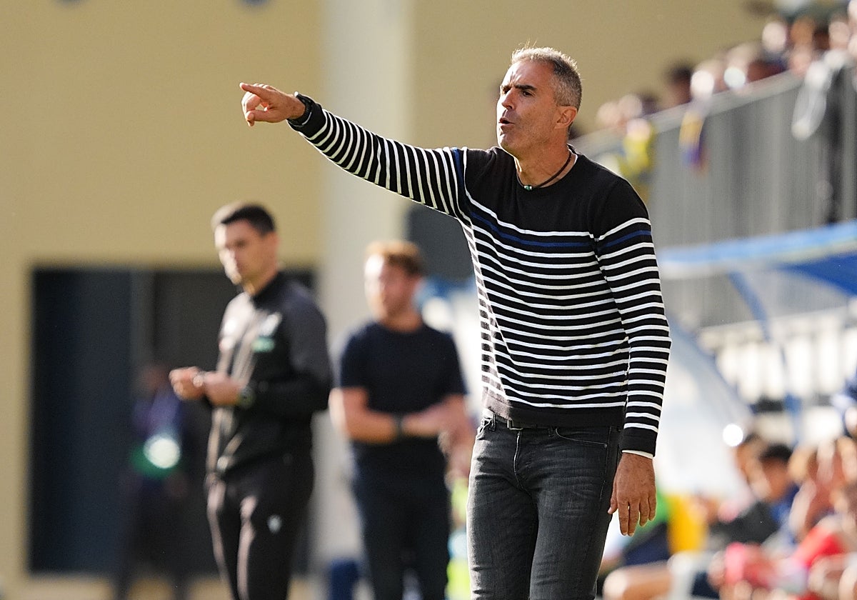 Gaizka Garitano, durante el Andorra - Cádiz