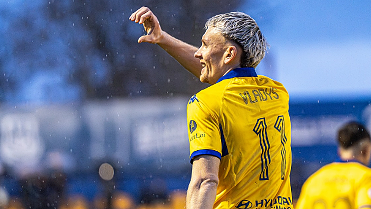 Vladys, pretendido en verano por el Cádiz CF, empieza a ser el de antes