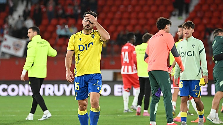 El Cádiz CF va de más a menos con el transcurso de las jornadas.