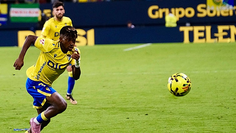 Dónde ver Cádiz - Cultural Leonesa: canal de TV y streaming online del partido de LaLiga Hypermotion