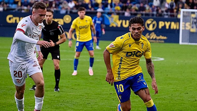 Brian Ocampo durante el Cádiz - Cultural Leonesa.