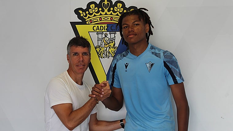 Noah, central galo del Cádiz CF Mirandilla.