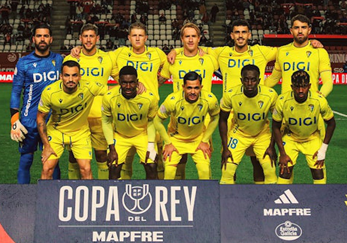 El once titular del Cádiz CF en Murcia.