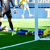 Camara se lamenta de su error.