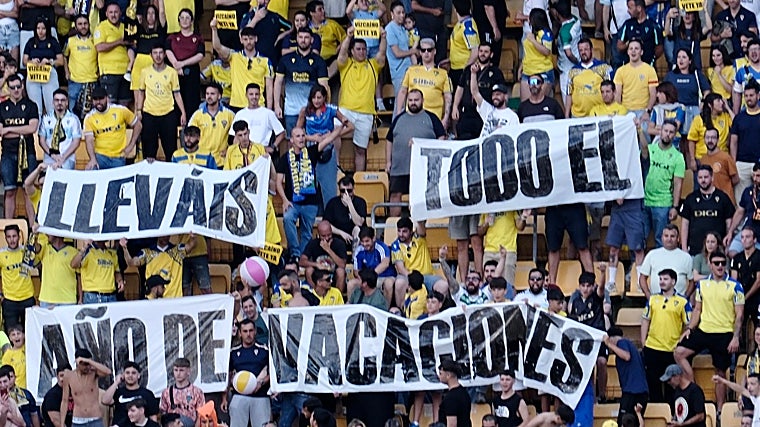 Cádiz - Huesca al final de la temporada pasada.