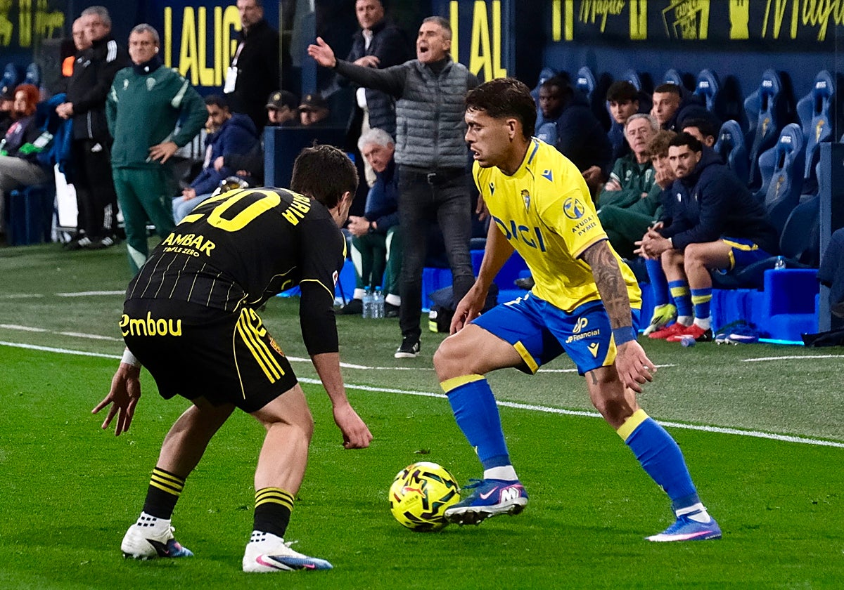 Jugadores del Cádiz CF en una sesión táctica