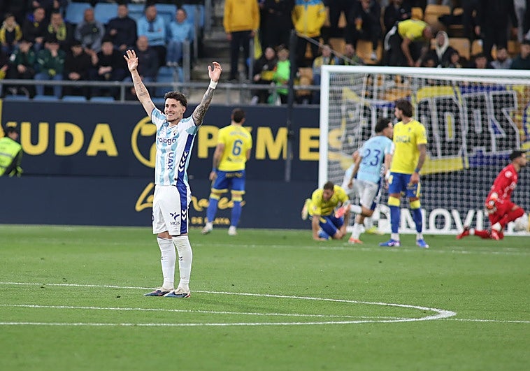 El Málaga fue muy superior al Cádiz CF.