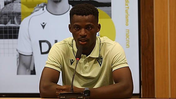 El buen nivel de Isaac Obeng en Algeciras no le sirve para volver al Cádiz CF y ya es jugador del Hércules