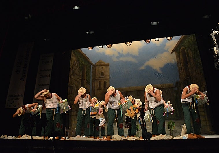 Çembrando coplâ (la comparça er pueblo): Recogiendo frutos