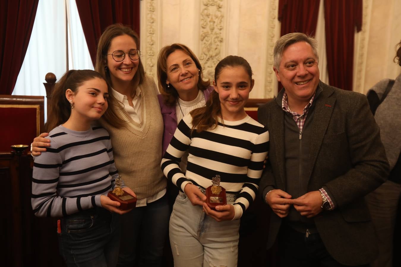 Recepción al pregonero Joaquín Quiñones, las pregoneras infantiles, el Gran Momo y los Hércules de Oro de 2023