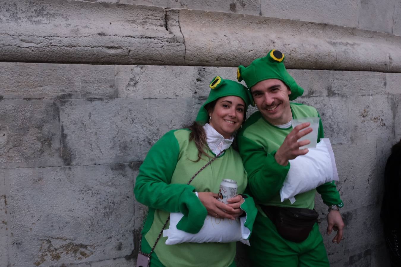 Fotos: El Carnaval más canalla ya asalta las calles de Cádiz