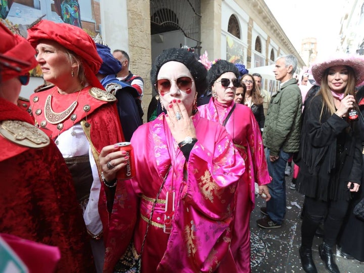Fotos: Y Cádiz ya vive el Carnaval en la calle