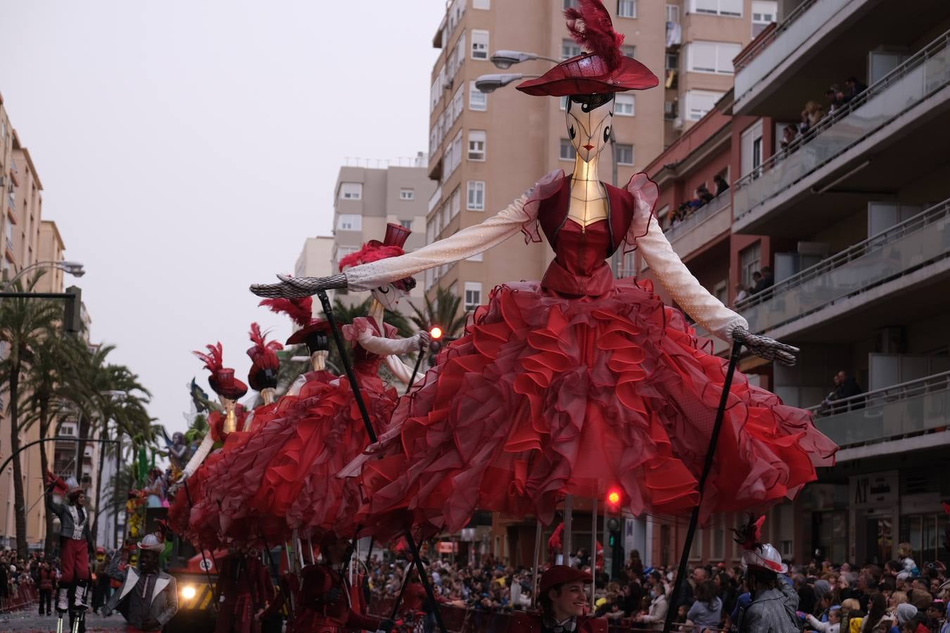 Fotos: las mejores imágenes de la Cabalgata Magna del Carnaval de Cádiz