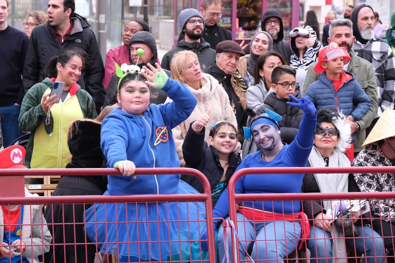 Fotos: las mejores imágenes de la Cabalgata Magna del Carnaval de Cádiz