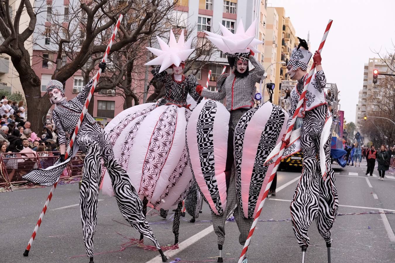 Fotos: las mejores imágenes de la Cabalgata Magna del Carnaval de Cádiz