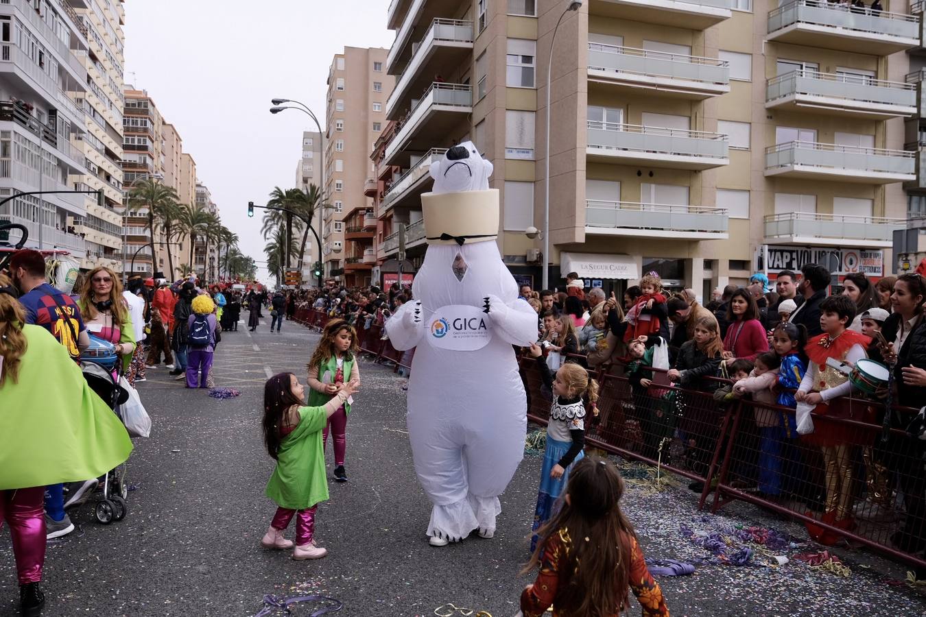 Fotos: las mejores imágenes de la Cabalgata Magna del Carnaval de Cádiz