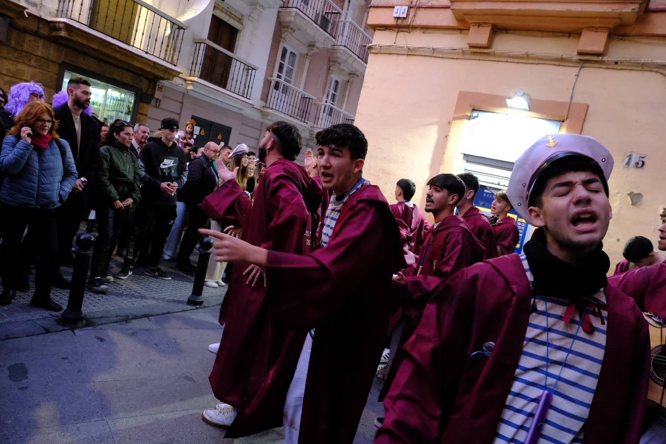 Las imágenes del Miércoles de Carnaval en Cádiz