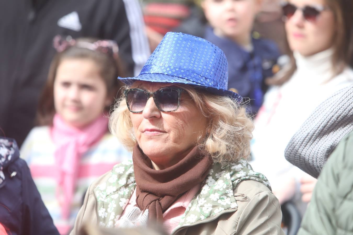 Fotos: Cádiz apura la fiesta pese a los chubascos del sábado de Carnaval