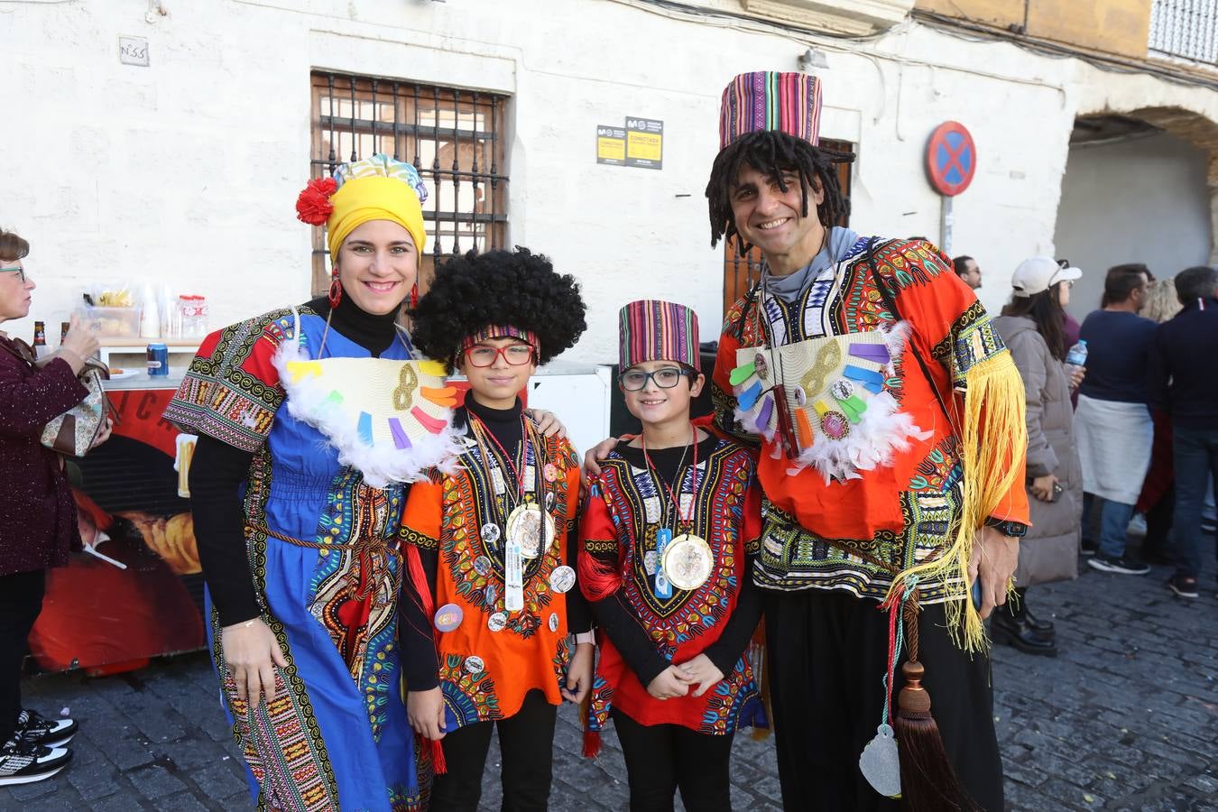 Las imágenes del Domingo de Piñata en el Carnaval de Cádiz 2023