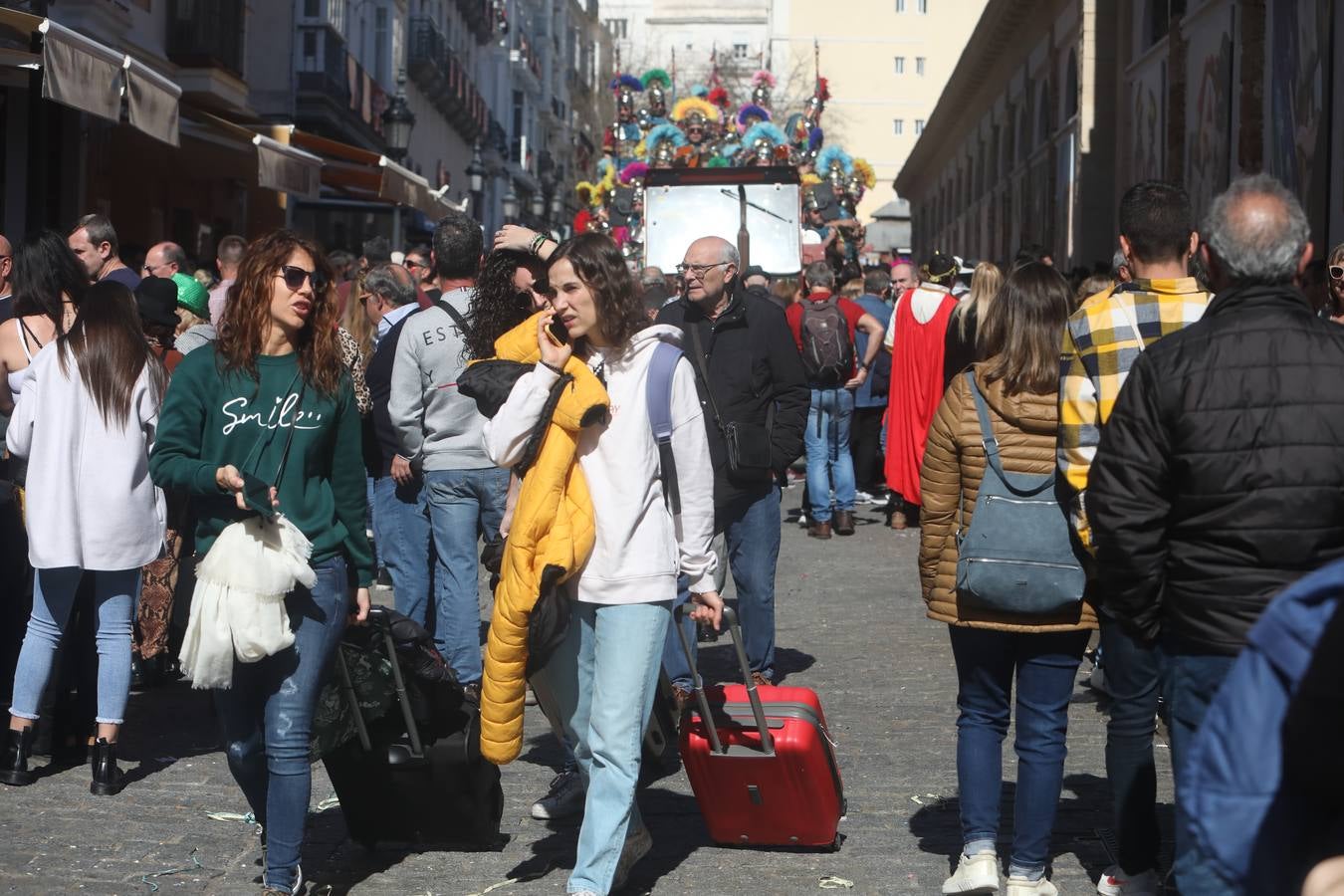 Las imágenes del Domingo de Piñata en el Carnaval de Cádiz 2023