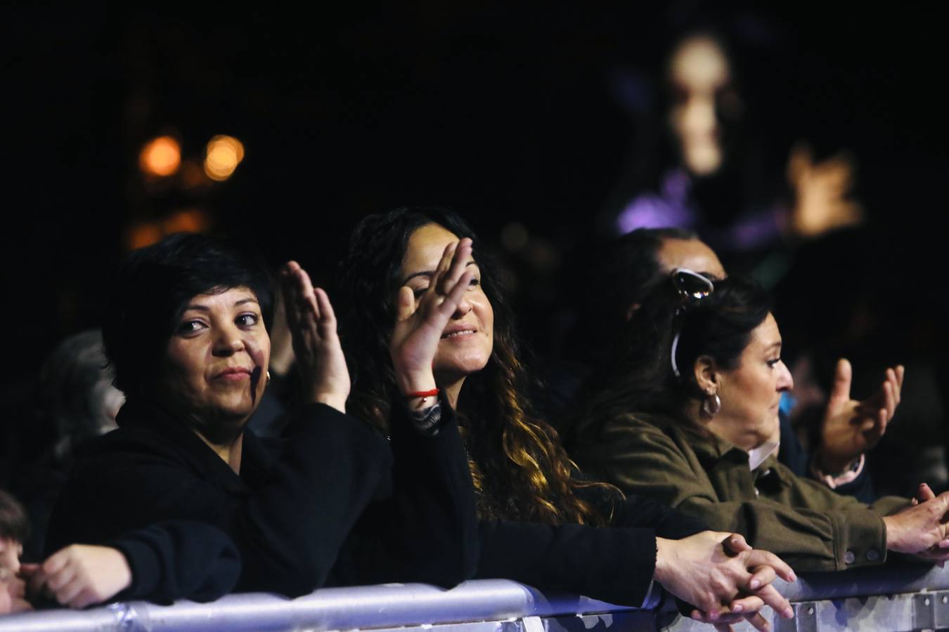 Fotos: ...Y llegó el final del Carnaval de Cádiz con la quema de la Bruja Piti