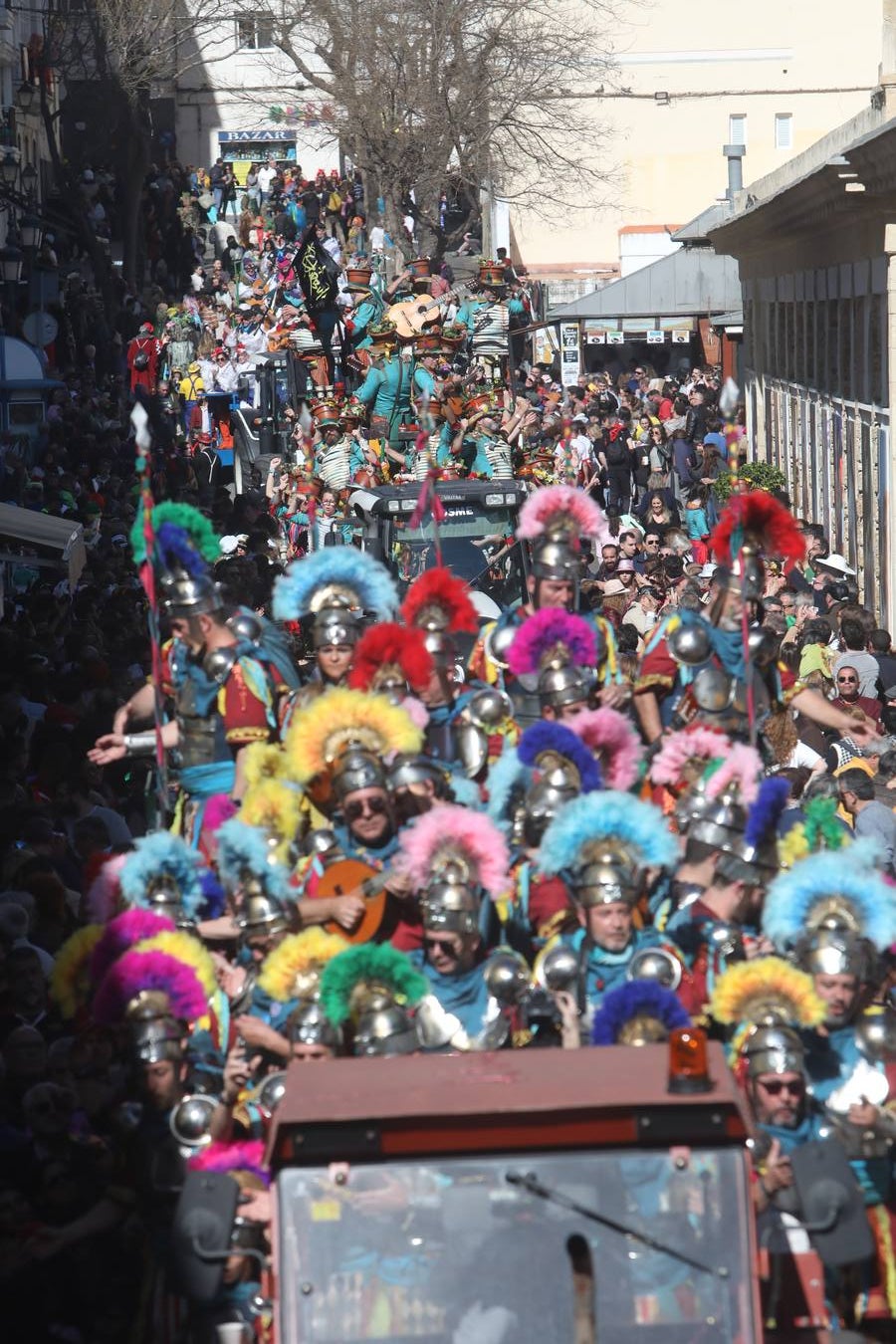 Las imágenes del Domingo de Piñata en el Carnaval de Cádiz 2023