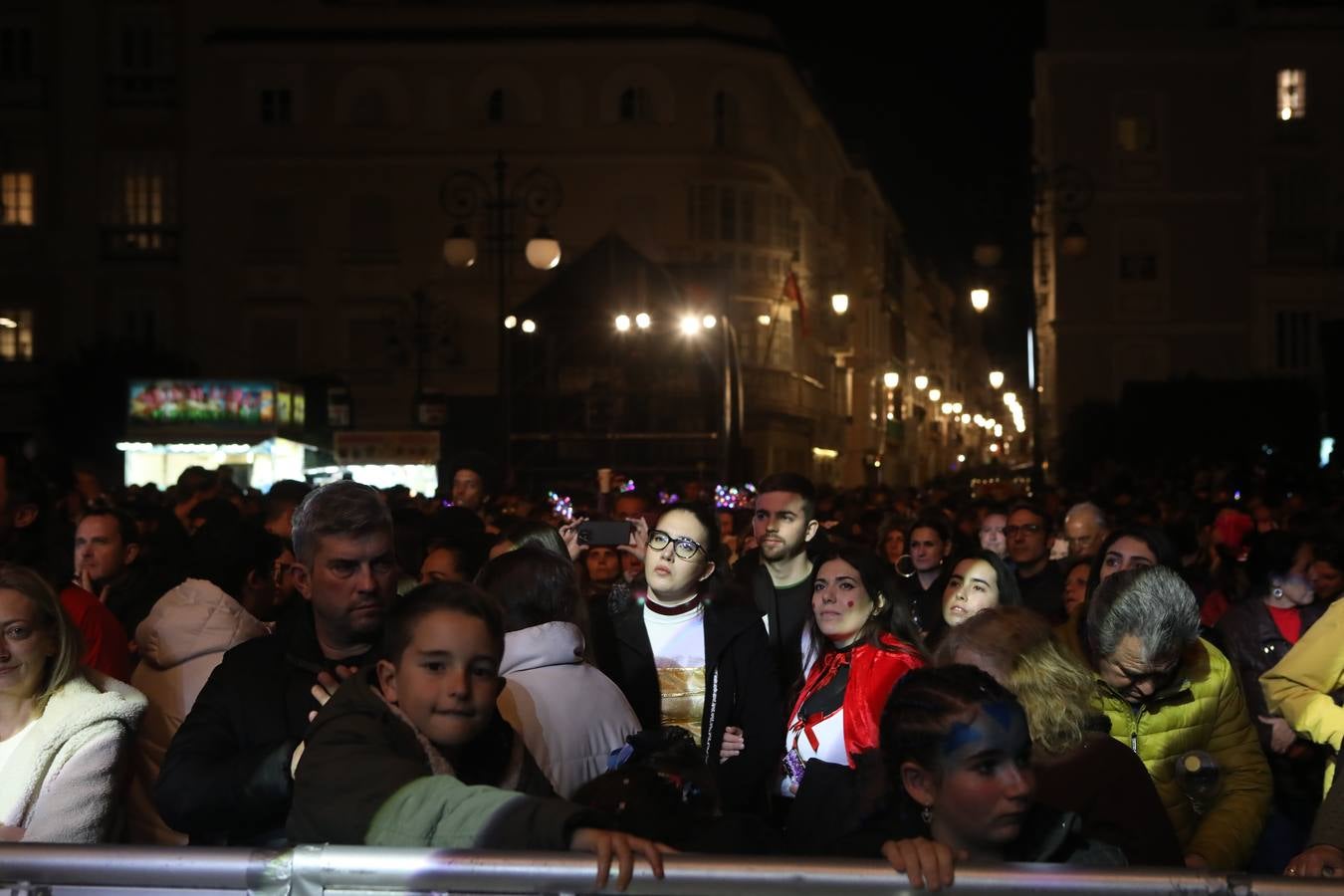 Fotos: ...Y llegó el final del Carnaval de Cádiz con la quema de la Bruja Piti