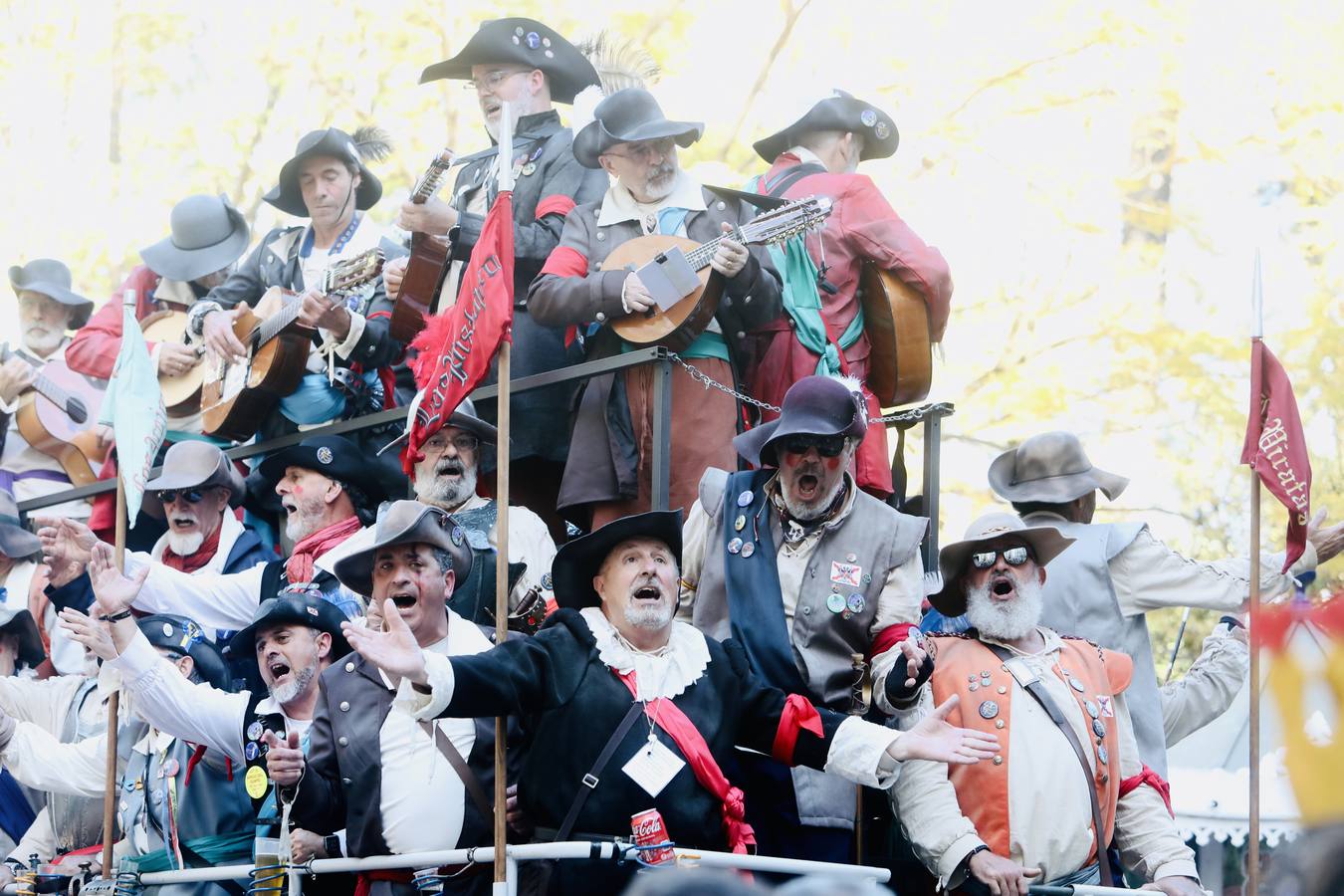 Las imágenes del Domingo de Piñata en el Carnaval de Cádiz 2023