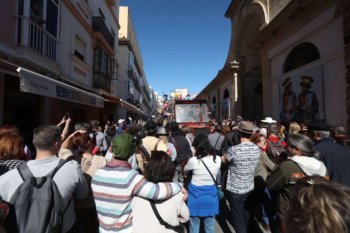 Las imágenes del Domingo de Piñata en el Carnaval de Cádiz 2023