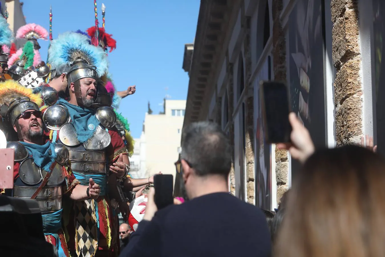 Las imágenes del Domingo de Piñata en el Carnaval de Cádiz 2023
