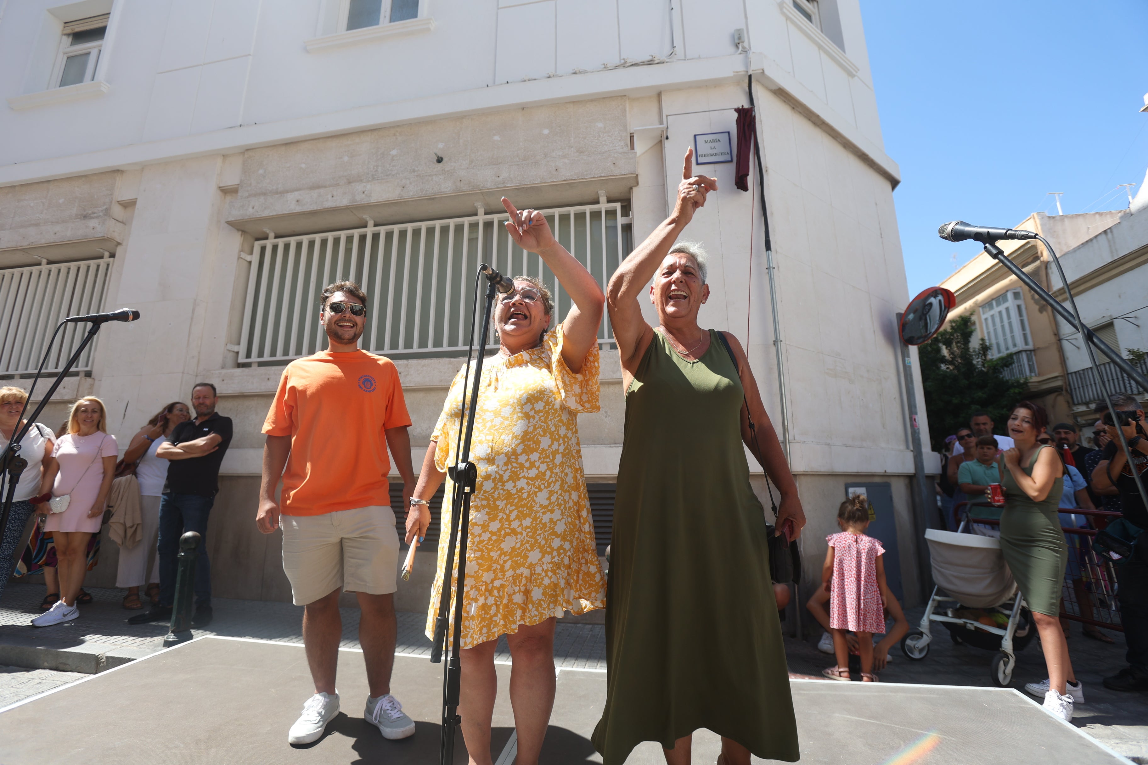 Fotos: El acto de inauguración de la calle a María &#039;La Hierbabuena&#039;