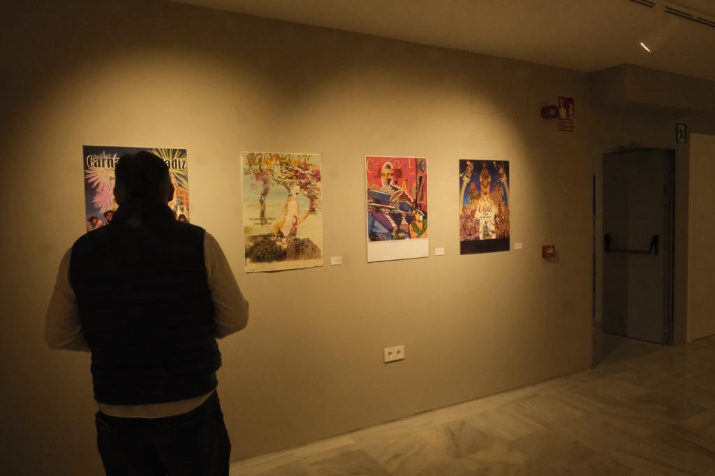 Fotos: La exposición con los carteles del Carnaval de Cádiz 2024 queda inaugurada