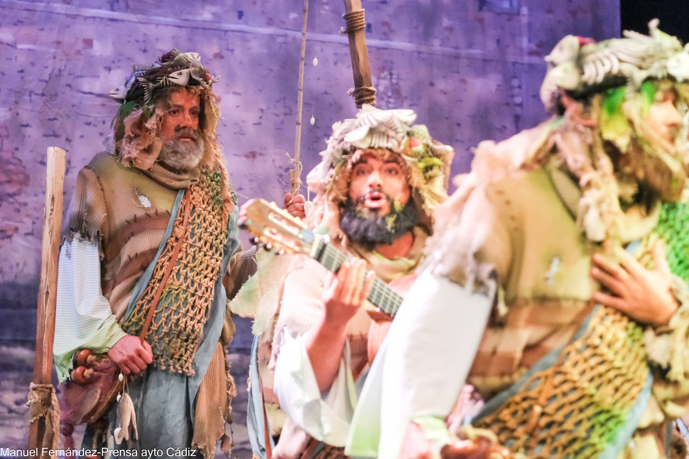 FOTOS: Comparsa de Nene Cheza y José Luis Zampaña &#039;La resbalaera, una comparsa de toda la vida&#039; en el COAC 2024, Carnaval de Cádiz