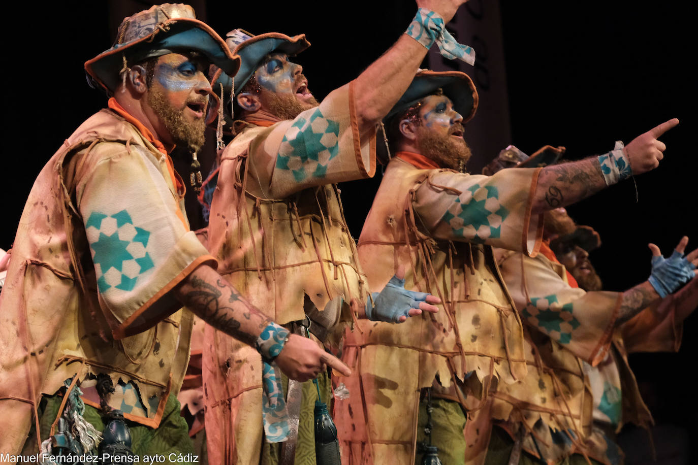 Fotos: Comparsa &#039;La huella&#039; en el COAC 2024, Carnaval de Cádiz