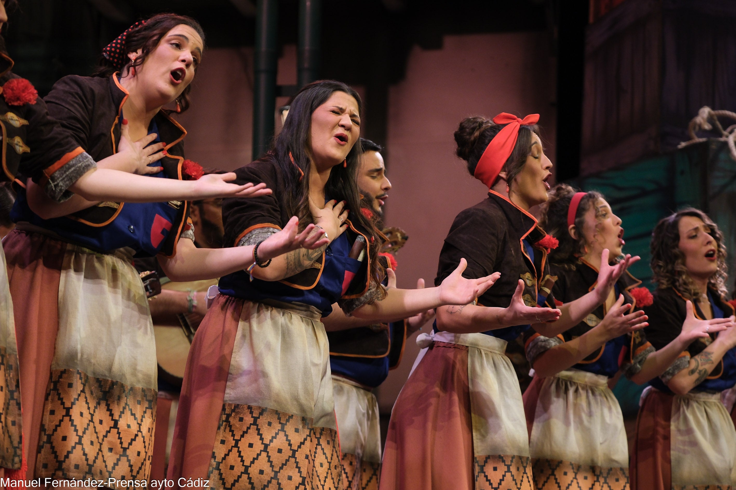Fotos: Actuación de &#039;Cádiz puro&#039; en preliminares
