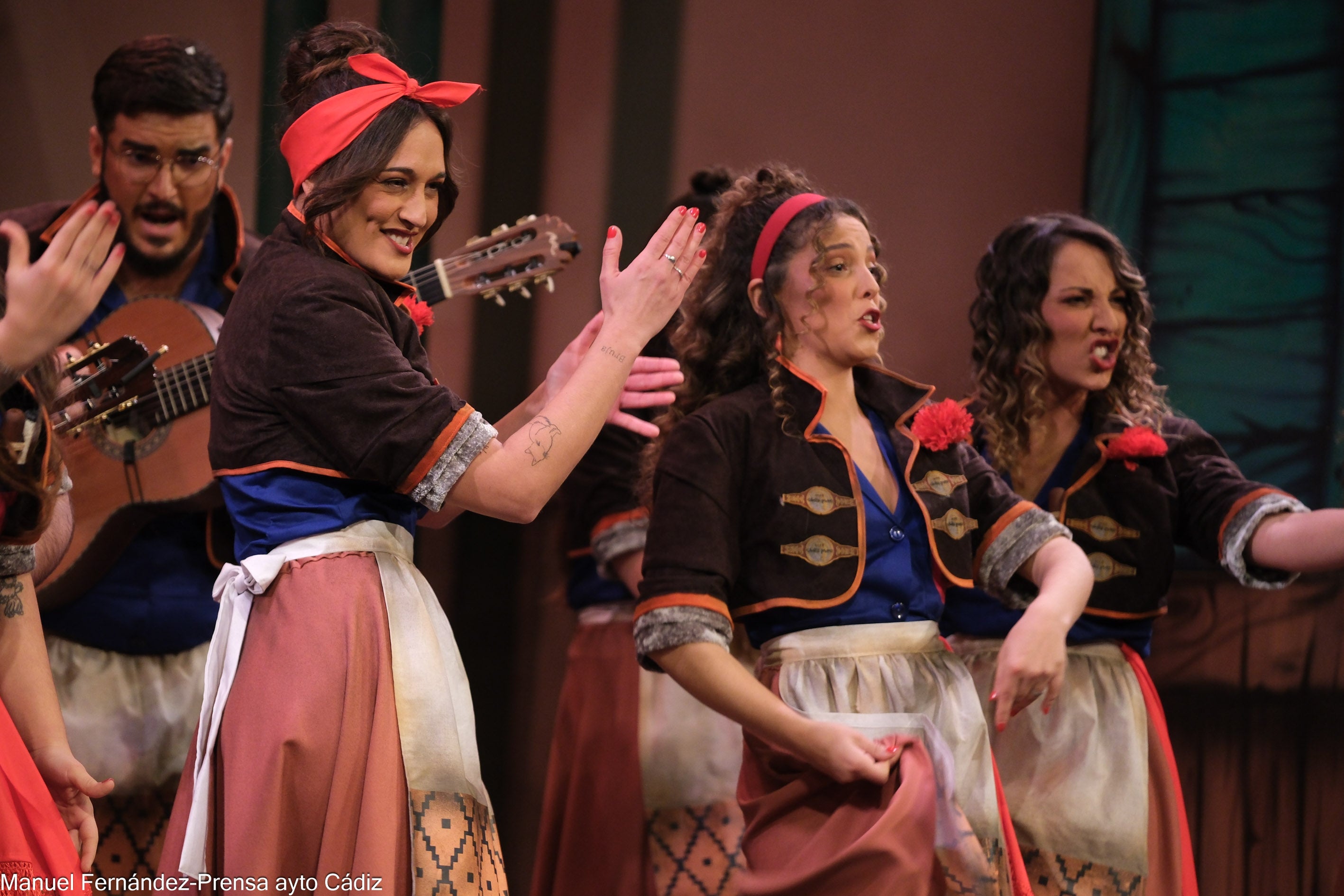 Fotos: Actuación de &#039;Cádiz puro&#039; en preliminares