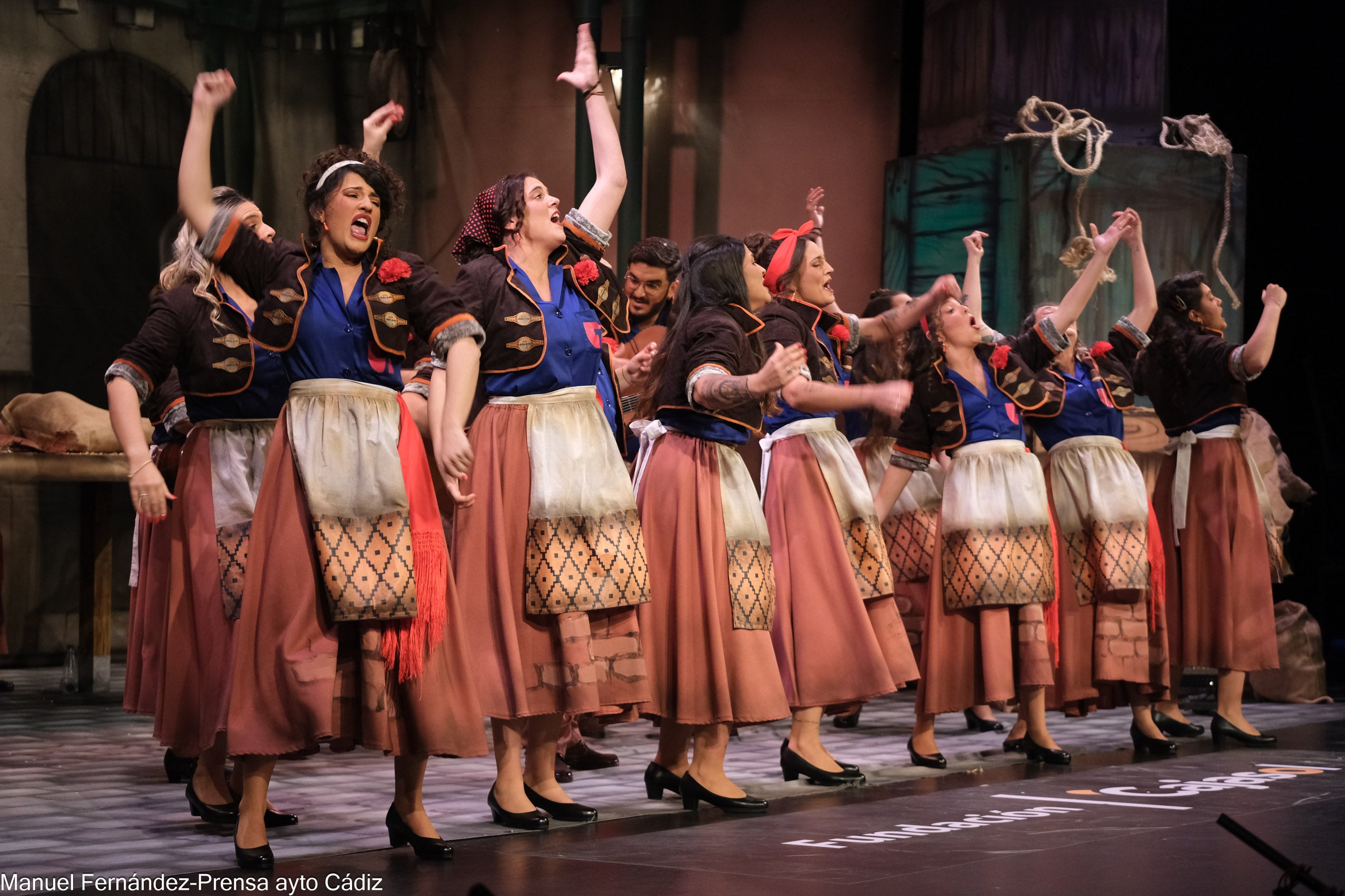 Fotos: Actuación de &#039;Cádiz puro&#039; en preliminares