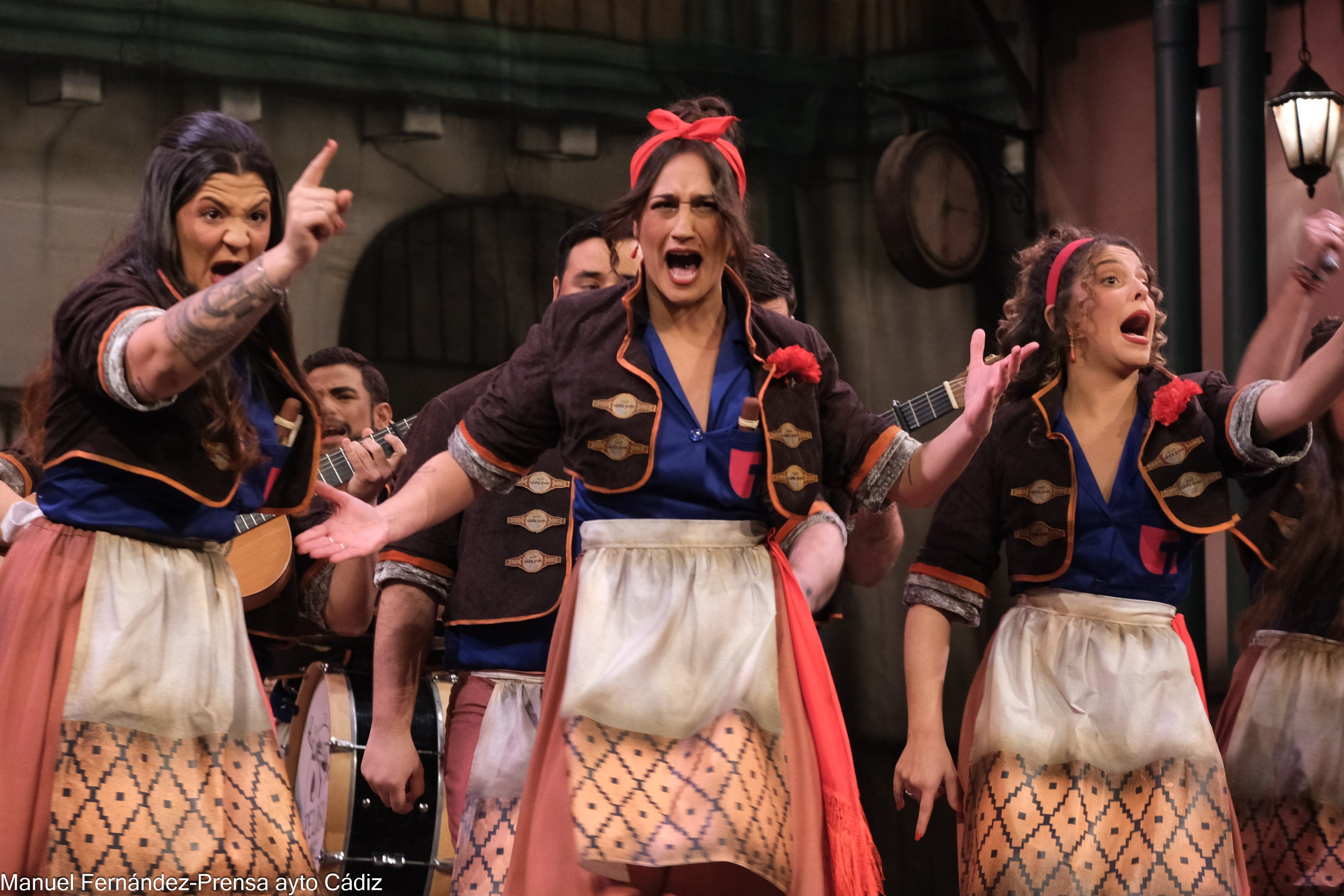 Fotos: Actuación de &#039;Cádiz puro&#039; en preliminares